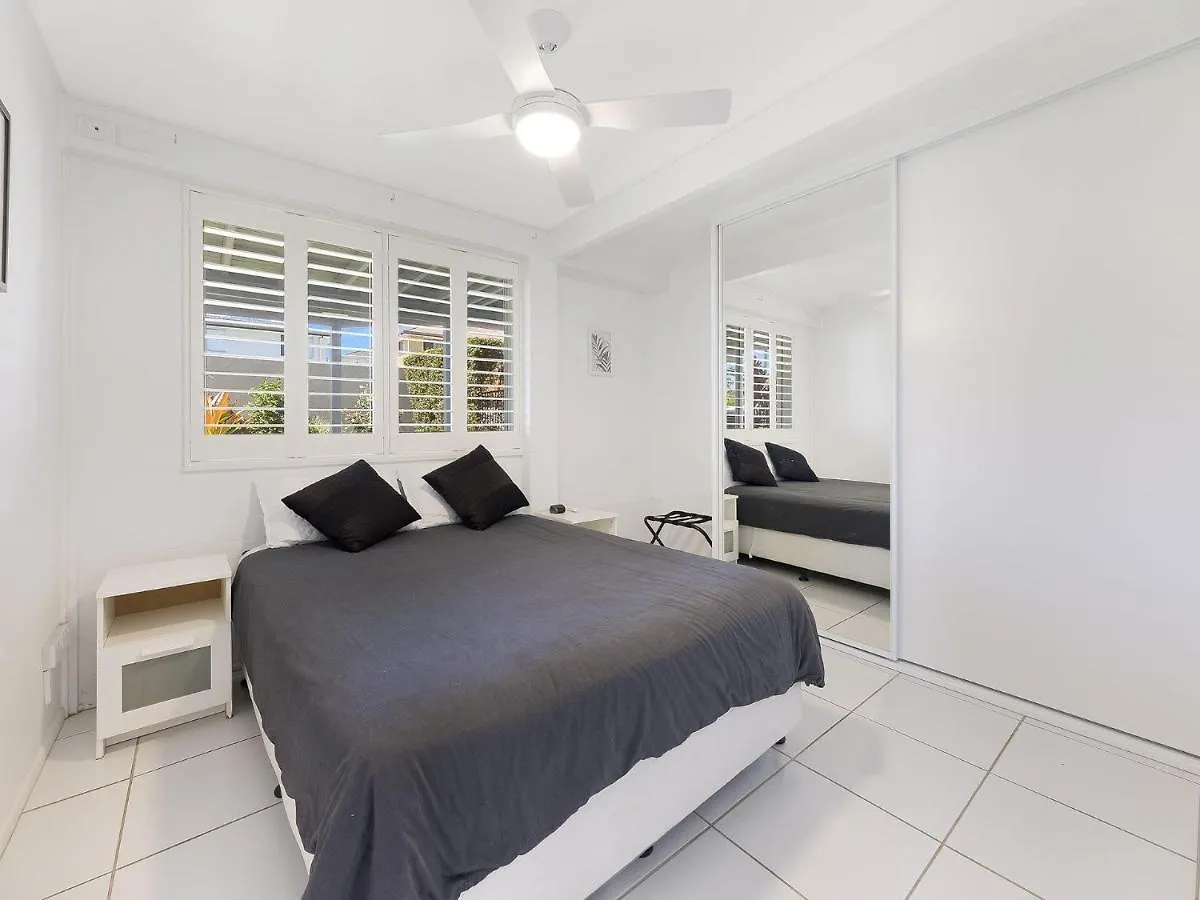 1 Rowell Street Battery Hill Qld Villa Caloundra Holiday home