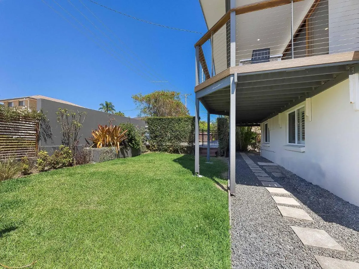 1 Rowell Street Battery Hill Qld Villa Caloundra Holiday home
