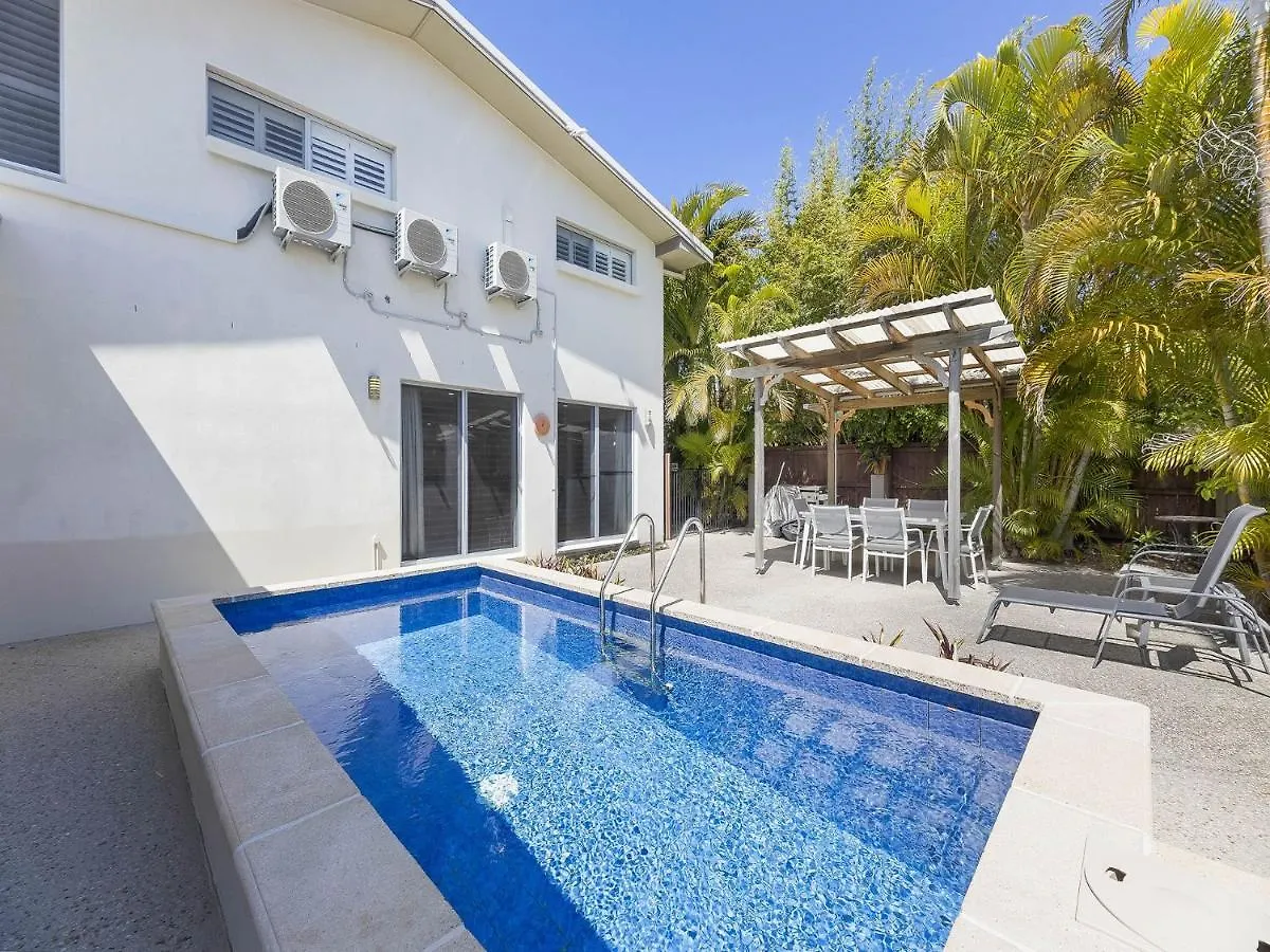 1 Rowell Street Battery Hill Qld Villa Caloundra Holiday home