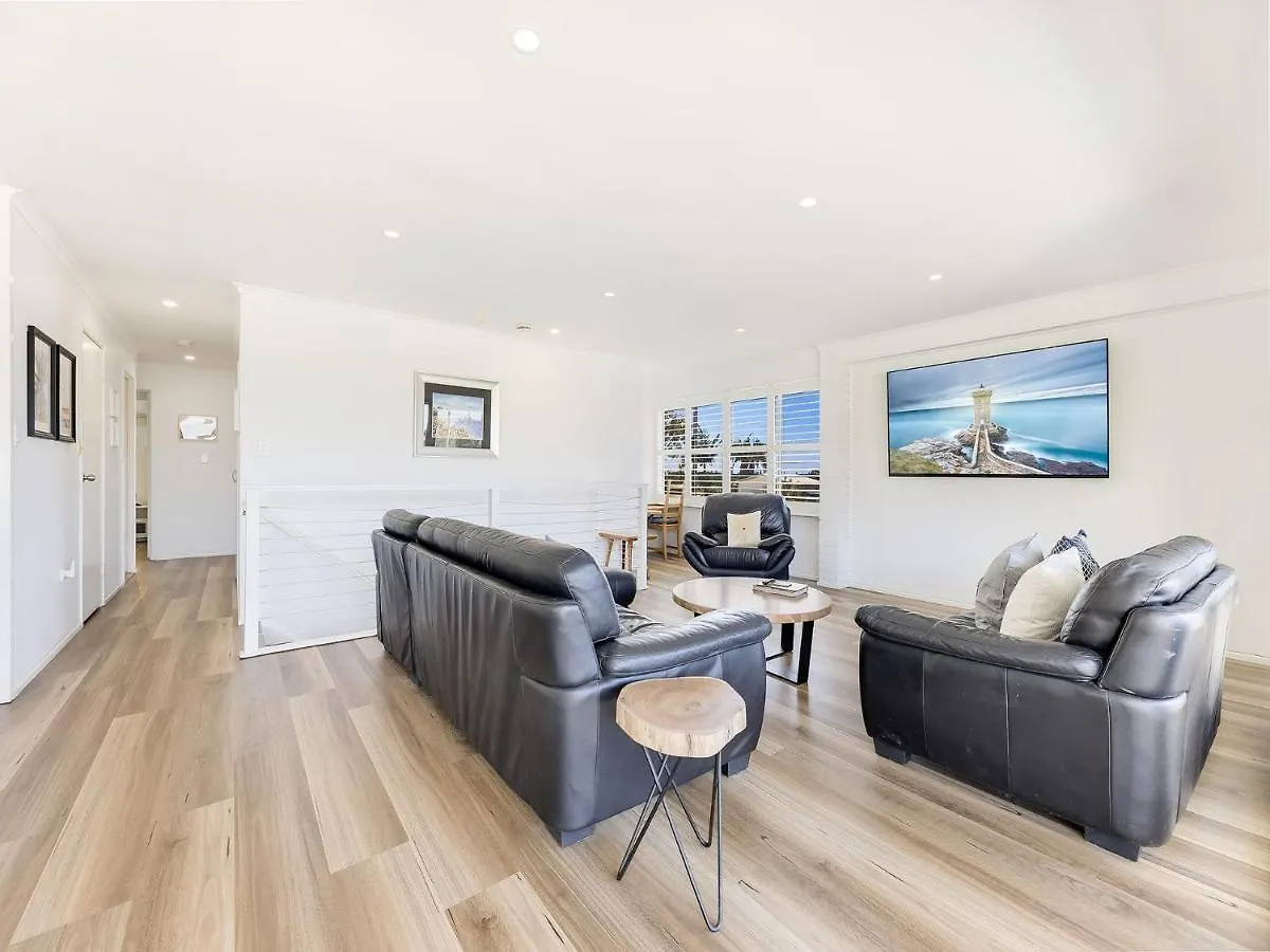 1 Rowell Street Battery Hill Qld Villa Caloundra Holiday home